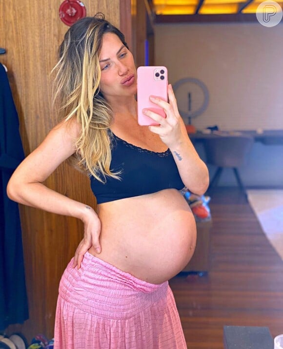 Giovanna Ewbank está na reta final da gravidez de seu terceiro filho