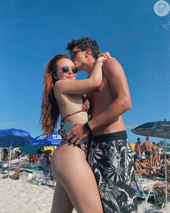Larissa Manoela ganha elogio do namorado em foto de biquíni