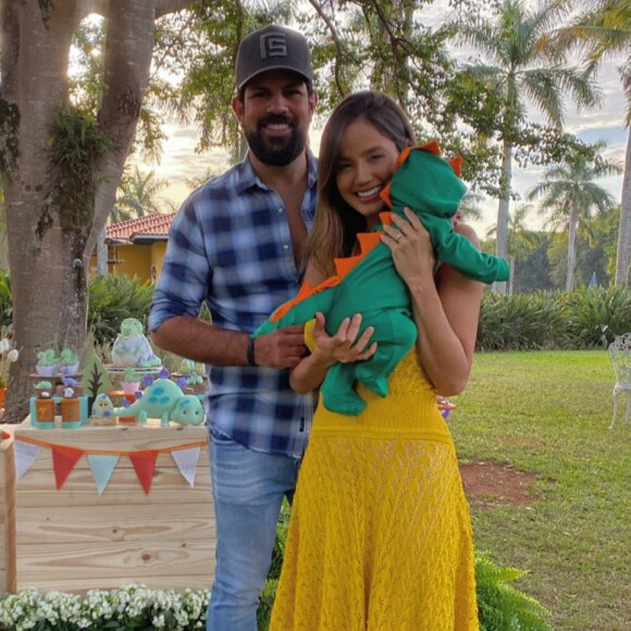 Filho de Sorocaba e Biah Rodrigues completa 2 meses e ganha festa temática