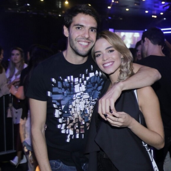 Carol Dias já entrou na reta final da primeira gravidez; modelo é casada com o ex-jogador Kaká