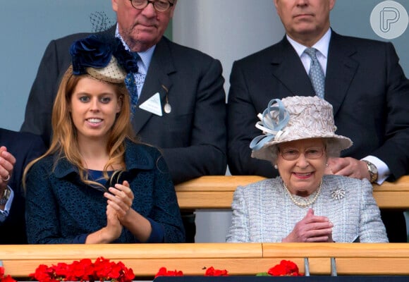 Princesa Beatrice é uma das familiares com quem a Rainha Elizabeth II tem mais proximidade