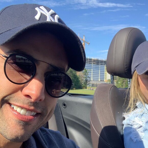 Marido de Bárbara Evans surpreende atriz com carro de presente