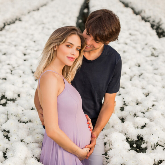Mulher de Kaká, Carol Dias está no sétimo mês de gestação 