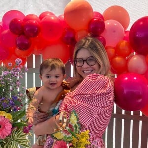 Marília Mendonça comemorou aniversário de 25 anos com o filho, Léo