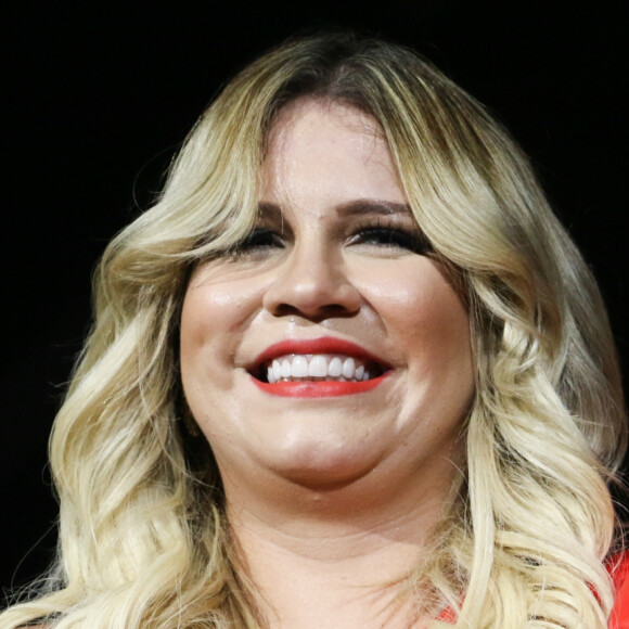 Marília Mendonça manda recado na web: 'supera e deixem as pessoas'