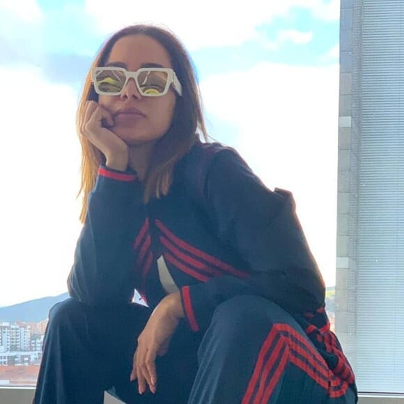 Anitta explicou que não está quebrando o isolamento social já que na Croácia a vida social já voltou ao normal