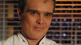 'Fina Estampa': Tereza passa aflito ao jantar com Pereirinha em vingança de Renê