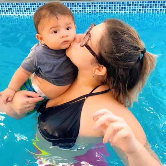 Léo, filho de Marília Mendonça e Murilo Huff, mora com a mãe
