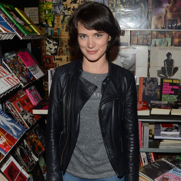 Bianca Bin é discreta em seu relacionamento com Sérgio Guizé