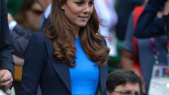 Grávida, Kate Middleton compra roupas em loja popular