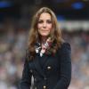 Kate Middleton renovou seus looks de gestante em lojas populares como Gap e Topshop