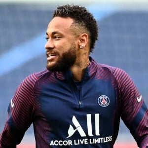 Neymar vai usar cabelo moicano em partida contra o o RB Leipzig pela semifinal da Champions League, que acontece no Estádio da Luz, em Portugal, nesta terça-feira, às 16h