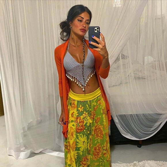 Aline Riscado participou de live da banda 3030, do cantor Bruno Chelles