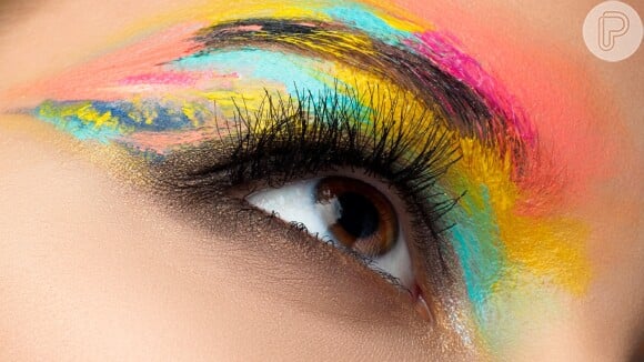 Conheça a tendência do olho multicolorido!