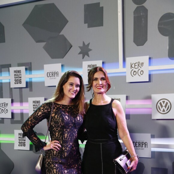 Beatriz é parceira de dança da mãe, Fátima Bernardes