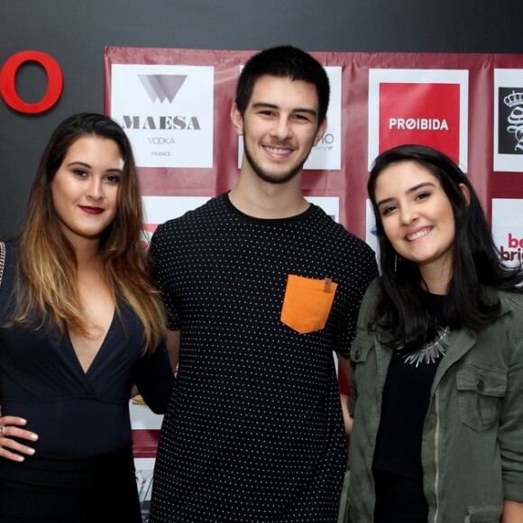 William Bonner elogiou o comportamento dos filhos, Vinícius, Laura e Beatriz, em entrevista: 'Bênçãos'