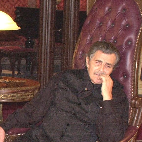 Tarcísio Meira viveu o vampiro Bóris na novela 'O Beijo do Vampiro' (2002)