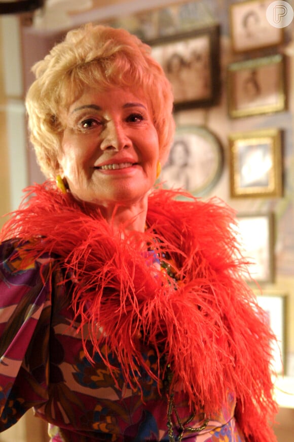 Gloria Menezes brilhou na série 'Louco por Elas' (2012) como a Violeta