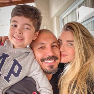 Fernando Medeiros é casado com Aline Gotschalg, com quem tem um filho