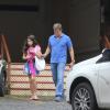 Edson Celulari busca a filha, Sophia, de 10 anos, na aula de balé, na Barra da Tijuca, RJ, em 2 de março de 2013