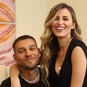 A família de Lucas Lucco e Lorena Carvalho vai aumentar