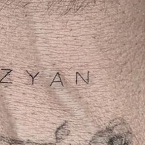 Bruno Gagliasso mostrou a tatuagem com o nome do terceiro filho, Zyan, em detalhes