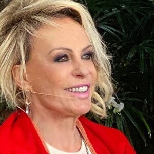 Ana Maria Braga estava sentindo muita dor na mão 