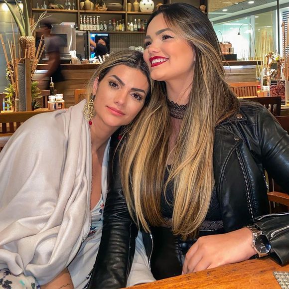 Filha de Kelly Key evita expor relação com pai biológico na web