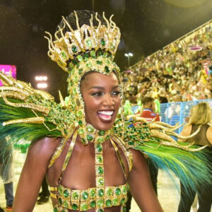 Iza foi rainha de bateria da Imperatriz Leopoldinense e segue no posto