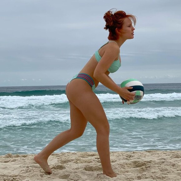 O biquíni usado por Larissa Manoela é da grife Sun Bali e custa R$ 240