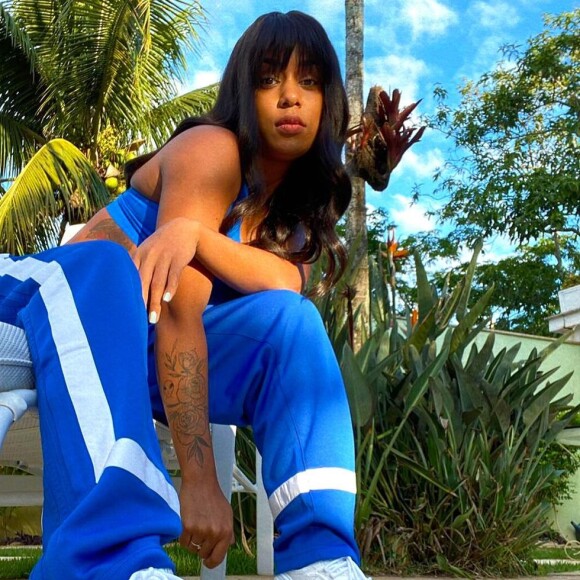 MC Rebecca destaca relação com o corpo