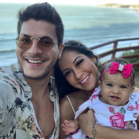 Mayra Cardi e Arthur Aguiar são pais de Sophia, de 2 anos