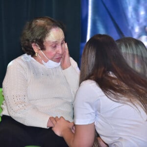 Família durante o lançamento da campanha 'Gugu Vive' 