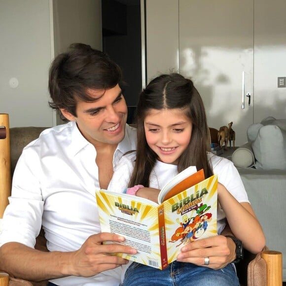 Carol Dias descarta relação ruim com os dois filhos do marido, Kaká