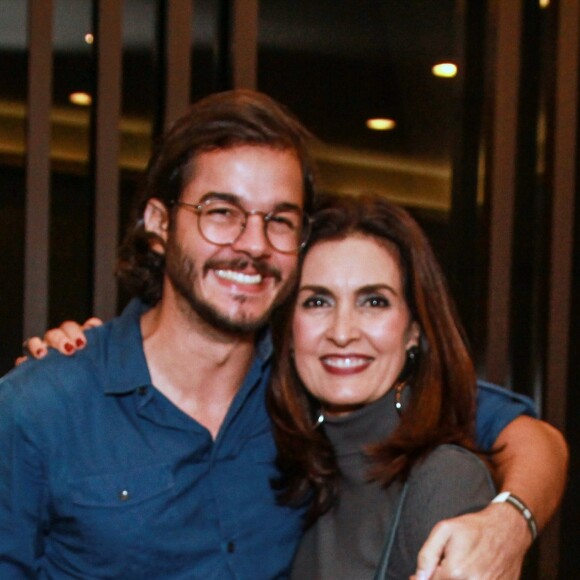 Fátima Bernardes ganhou apoio do namorado, Túlio Gadêlha. Alta da apresentadora pode ocorrer nesta segunda-feira, 7 de dezembro de 2020