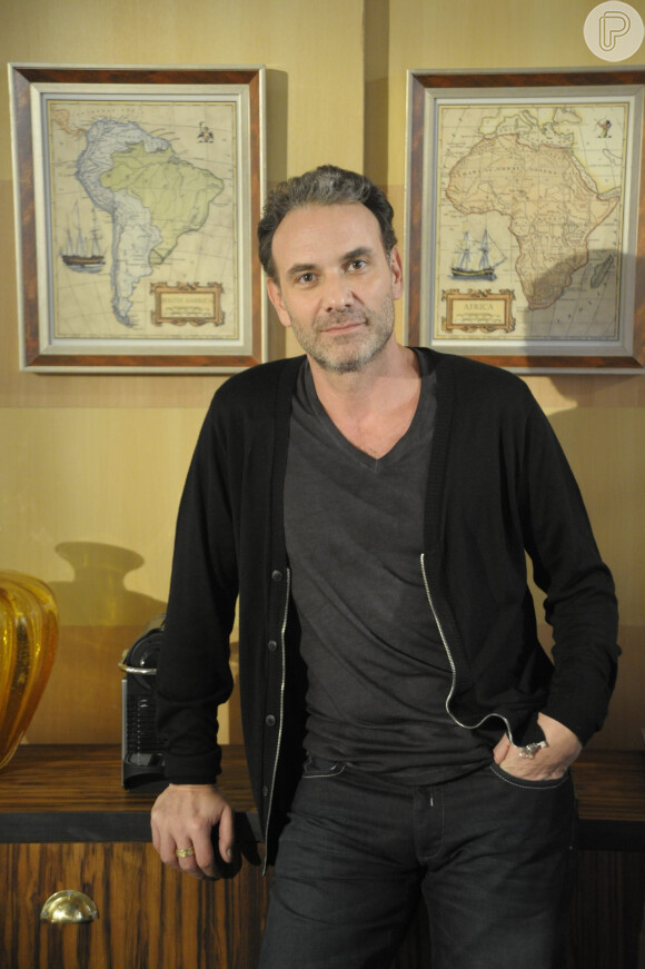 Marco Ricca estreou na TV na novela 'Renascer' (1993), participou de 'Éramos Seis' (1994) e 'O Astro' (2011, foto)
