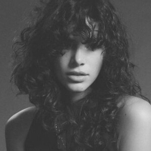 Bruna Marquezine aprova corte shaggy feito por Tiago Parente: 'Você arrasou tanto'