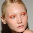 Sombra laranja é tendência na maquiagem no verão