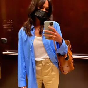 Bruna Marquezine faz foto de topless