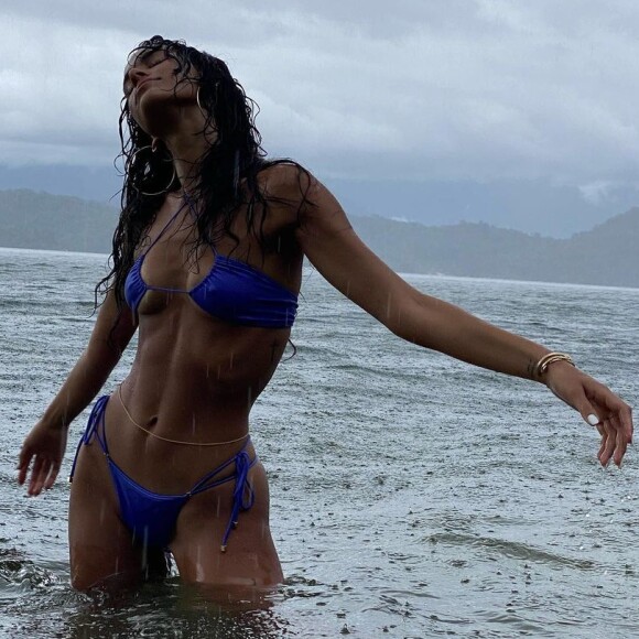 A barriga sarada de Bruna Marquezine agitou os fãs da atriz