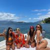 Bruna Marquezine curtiu passeio de barco com as amigas Manu Gavassi, Thelma e Rafa Kalimann