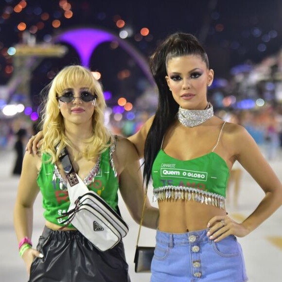 Vitória Strada e Marcella Rica se conheceram durante o carnaval 2019 e agora estão noivas