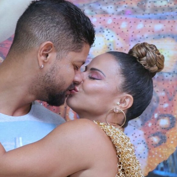 Viviane Araujo e o empresário Guilherme Militão estão noivos