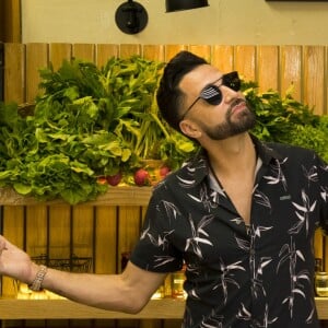 Suzanna Freitas apareceu em vídeo postado por Latino: 'Tal pai, tal filha'