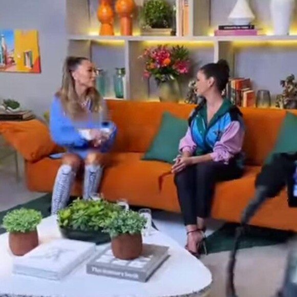 Sabrina Sato entrevista Andressa Suita em talk show