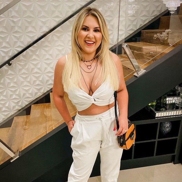 Natália Toscano mantém cuidados com corpo após gravidez