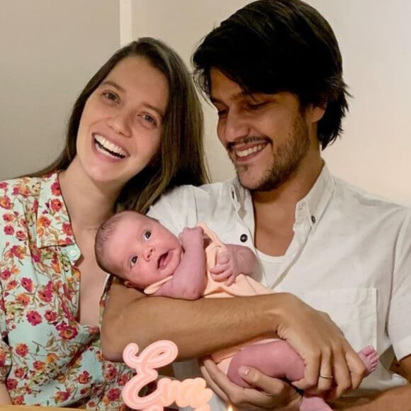 Nathalia Dill comemora mesversário da filha, Eva