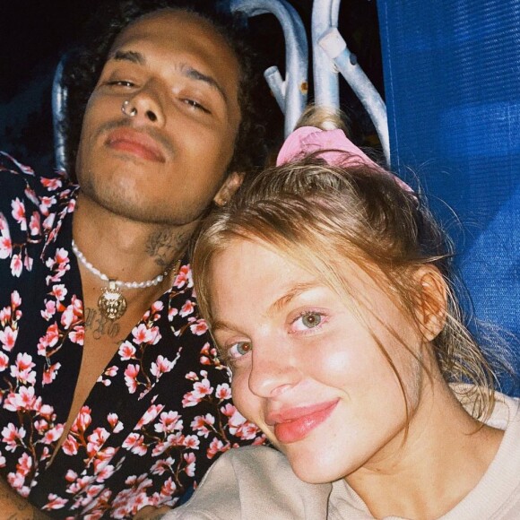 Luísa Sonza namora Vitão e declarou que está feliz com cantor