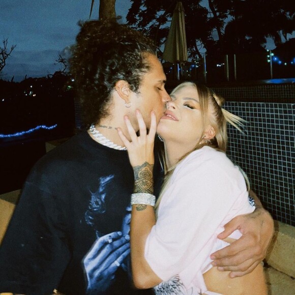 Luísa Sonza foi acusada de infiel e Vitão de 'talarico'