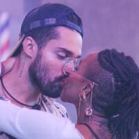 'BBB21': Karol Conká e Bil se beijam em festa e web acusa cantora de assédio. 'Não é não'